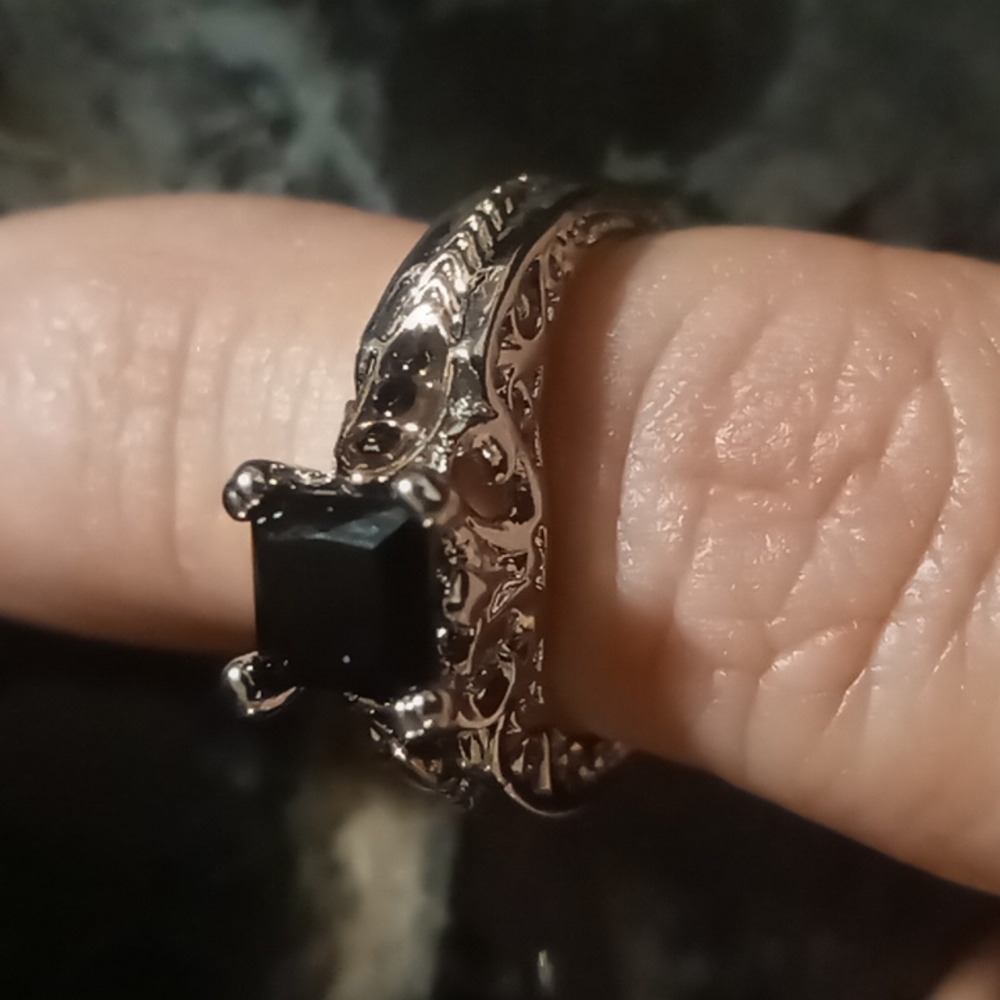 Black onyx with rose gold inlay ring size 7 sterling silver 925.